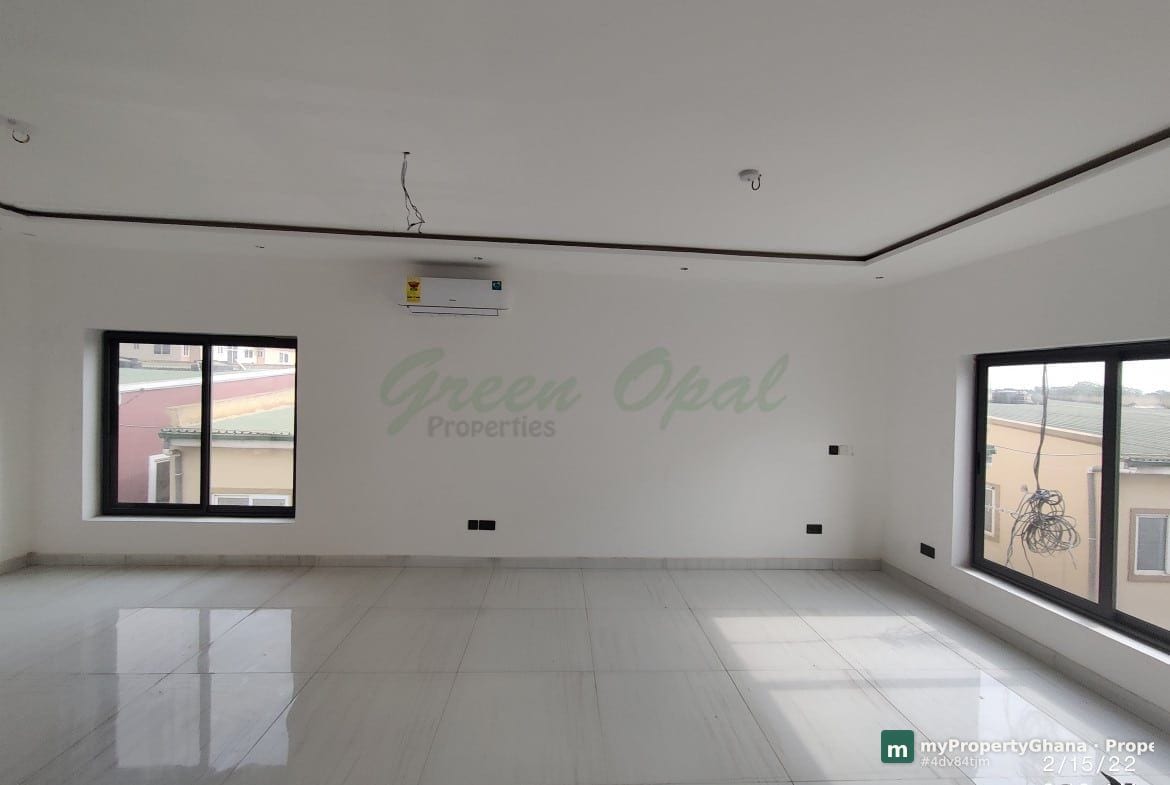  3-Storey 5 Bedroom House