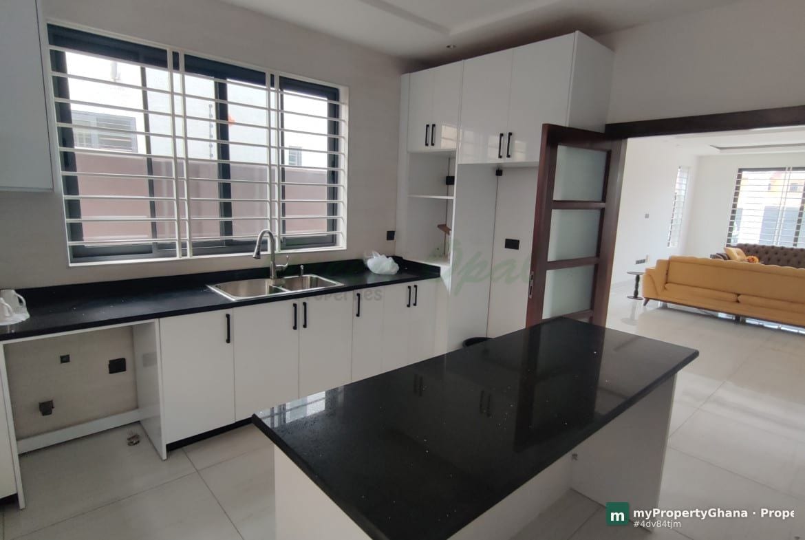  3-Storey 5 Bedroom House