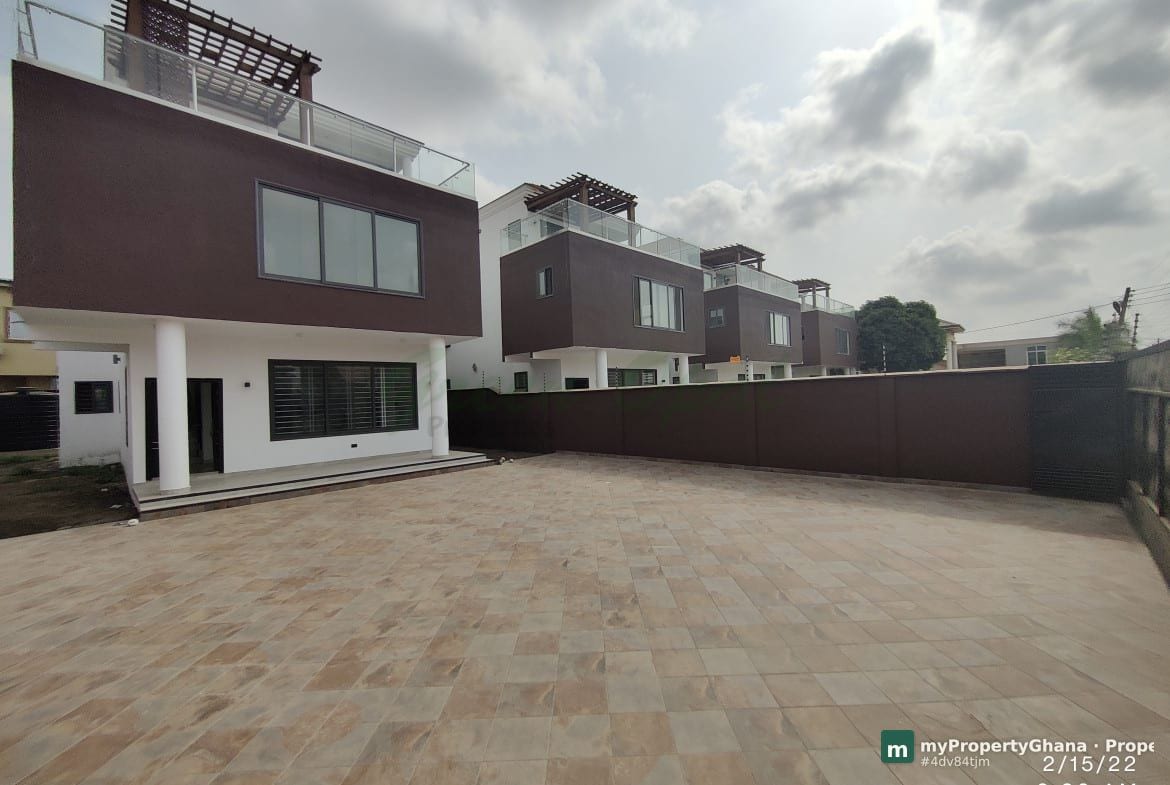  3-Storey 5 Bedroom House
