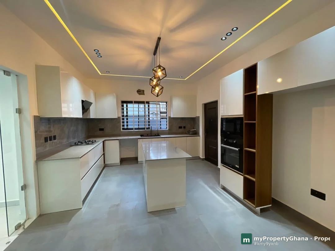 4-bed townhouse with boys quarters in Ayimensah