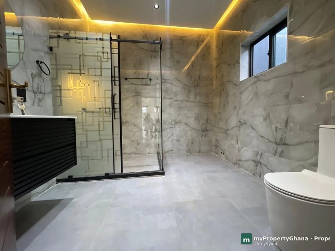4-bed townhouse with boys quarters in Ayimensah